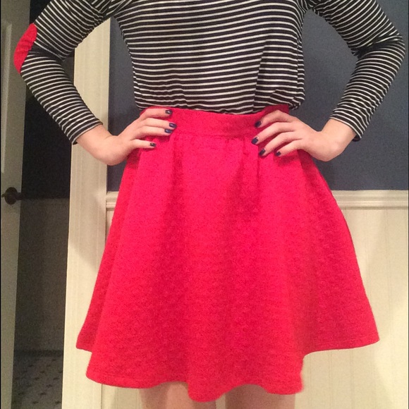 SALE Francesca's Red Splendora Textured Skirt