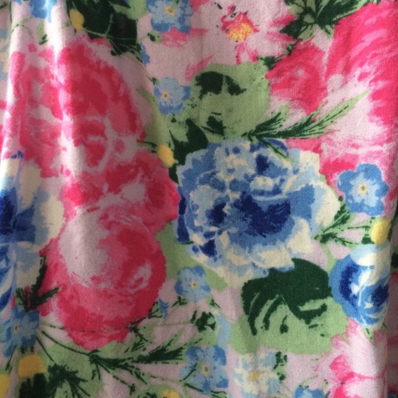 Floral Patterned Tank - Picture 3 of 3