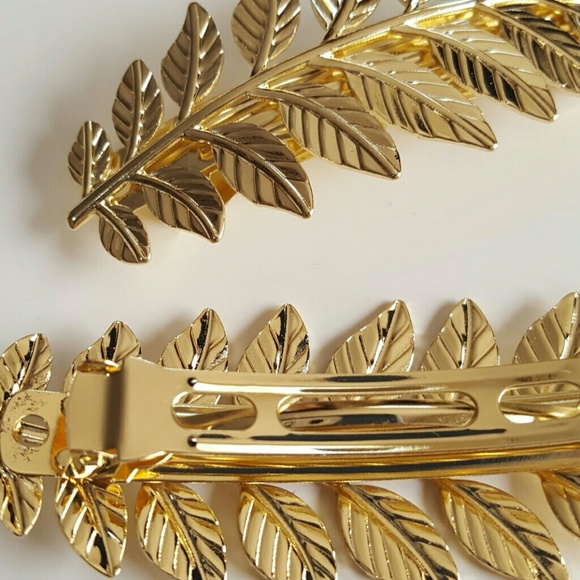 One Golden Feather Leaf Hair Pin - Picture 4 of 4