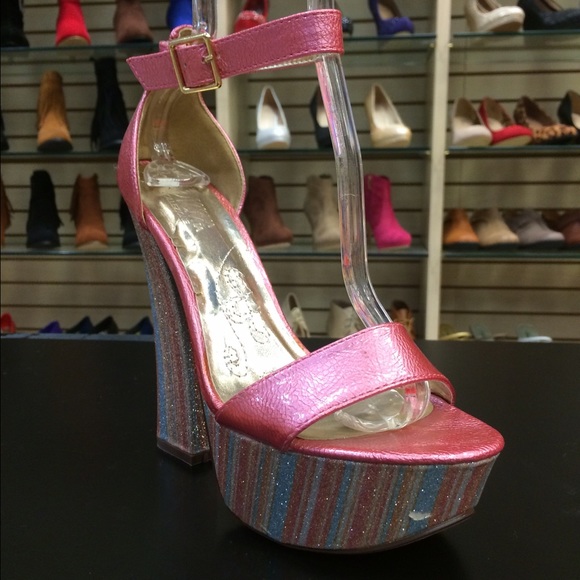🍭Pink Girls Night Out Heels🍭 - Picture 1 of 4
