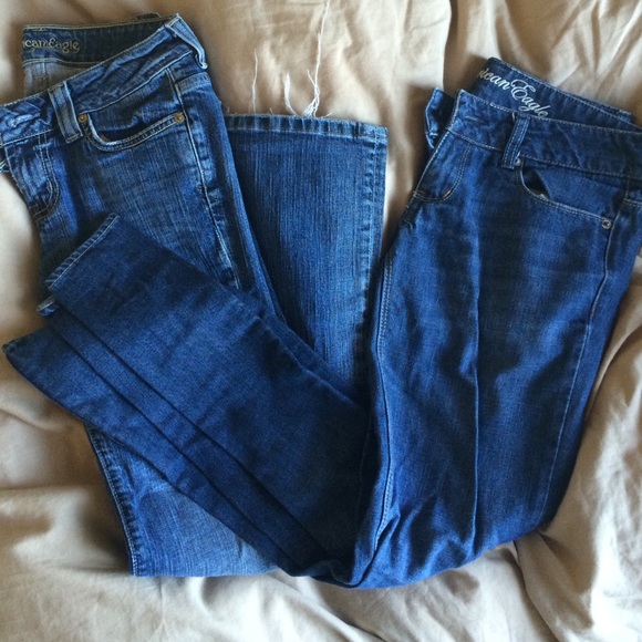 2 pairs of American Eagle jeans