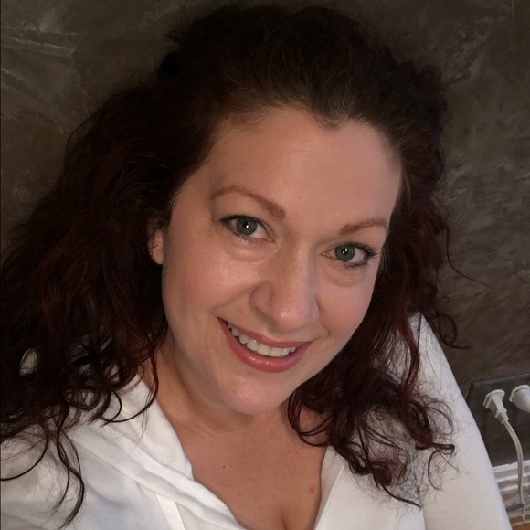 Meet your Posher, Marla - Picture 2 of 2