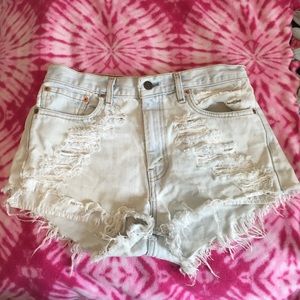 Levi's high waisted light wash shorts