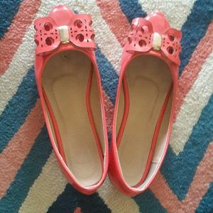 Coral bow shoes