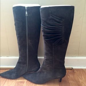 Talbots grey suede boots size 7