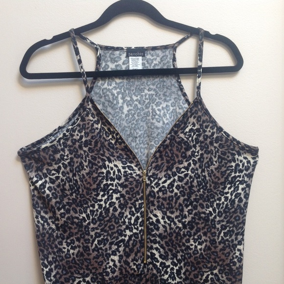 💜1 IN EACH SIZE LEFT💜Jasper Leopard Tank - Picture 4 of 4