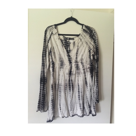 Long sleeve tie dyed t-shirt