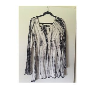 Long sleeve tie dyed t-shirt