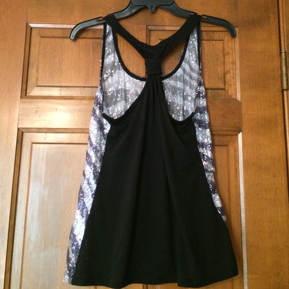 Razorback - Picture 2 of 3