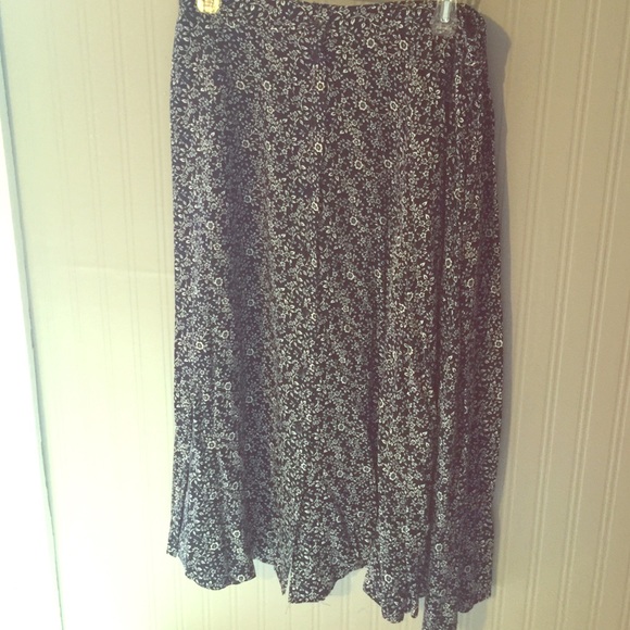 Navy and white floral skirt