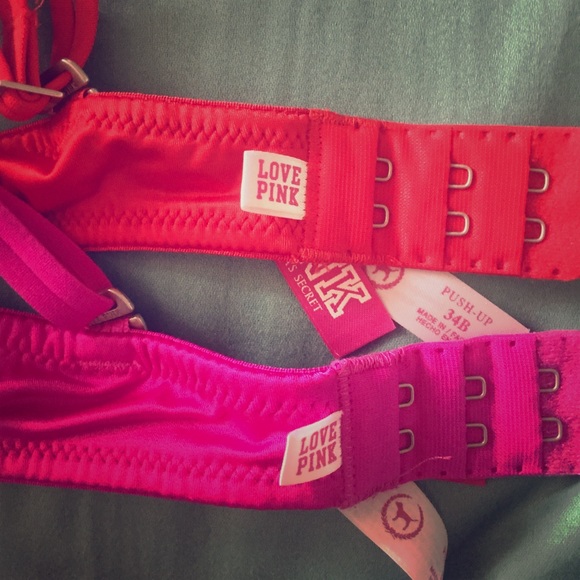 VS pink bras