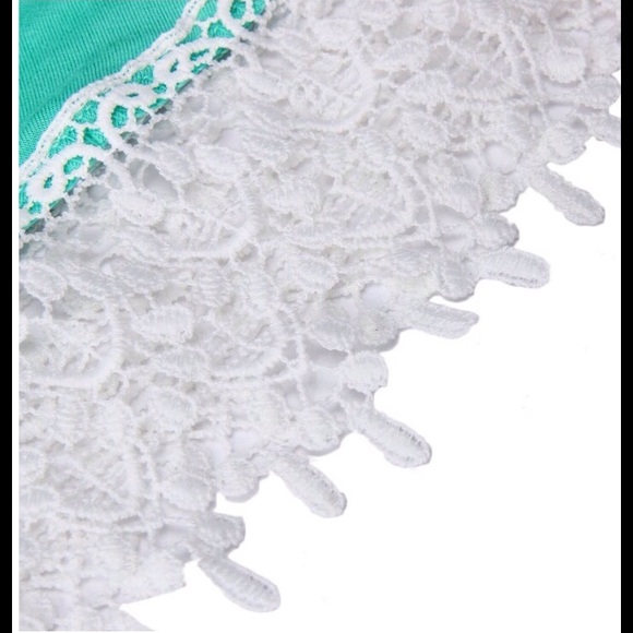 Lace flare sleeve top or dress - Picture 2 of 3