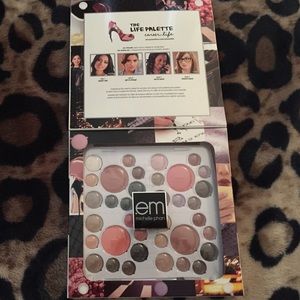 🤗Em Cosmetics Career Life Palette NIB