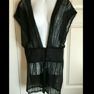 Black Sleeveless Buttoned Lace Crochet
