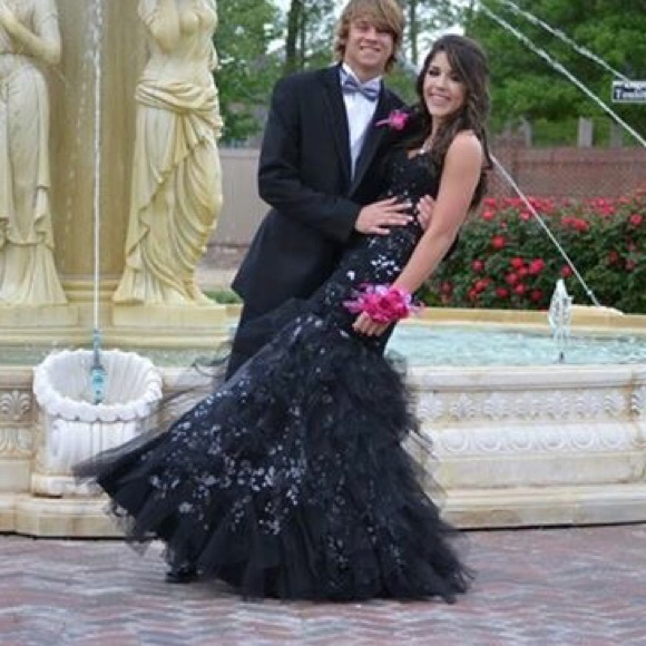 Black lace jovani dress - Picture 2 of 4