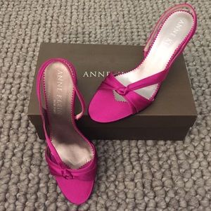 Anne Klein Fuschia Strappy Sandals size 10