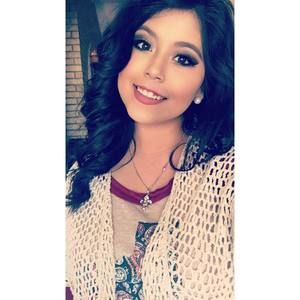 Meet your Posher, Ezzie