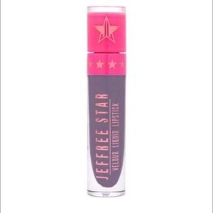 Jeffrey star "Scorpio" liquid lipstick