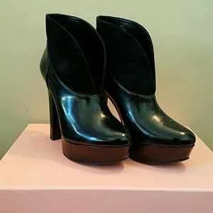 Saks Fifth Ave Red black heeled booties