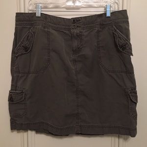Sonoma green cargo skirt