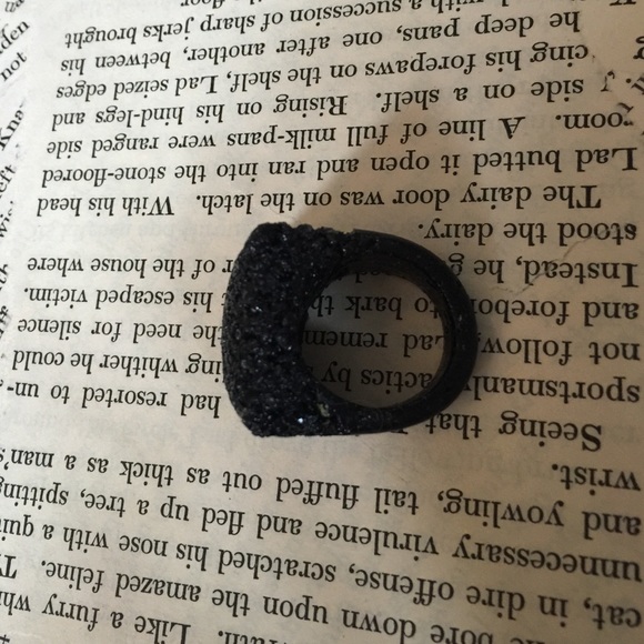 🎉HOST PICK🎉 Crushed Obsidian Statement Ring - Picture 4 of 4