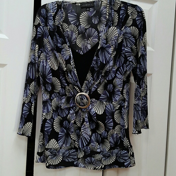 Lightweight dress blouse,with three quarter sleeve