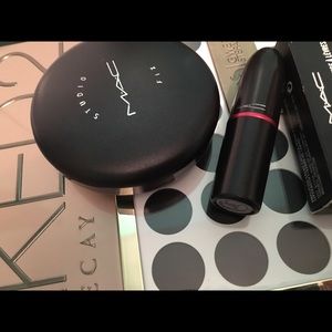 Meet your Posher, Dalette