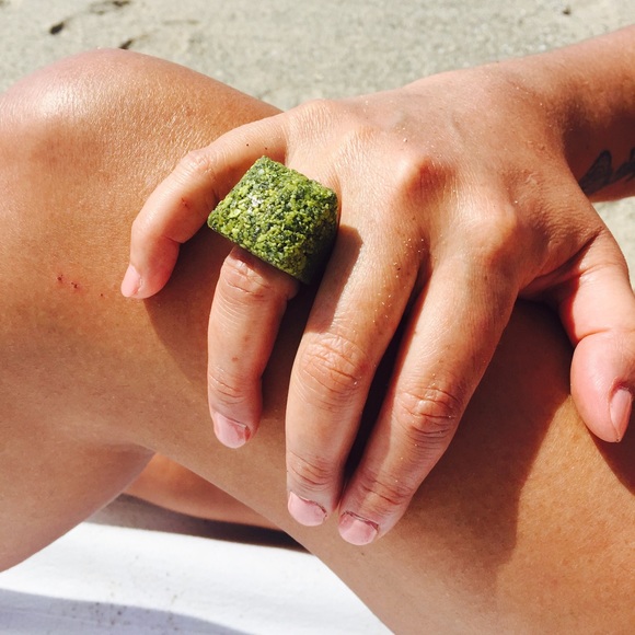 Crushed Serpentine Statement Ring - image 1