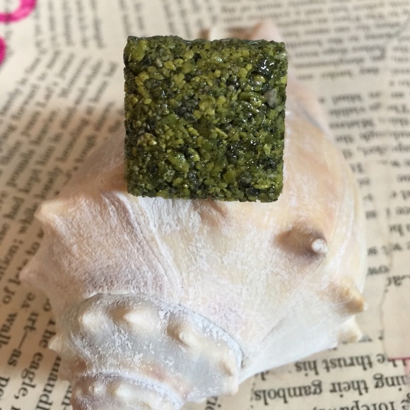 Crushed Serpentine Statement Ring - image 2