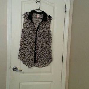 Animal print sleeveless top