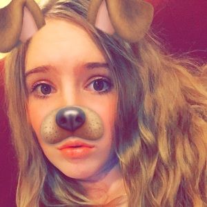 Meet your Posher, Elise