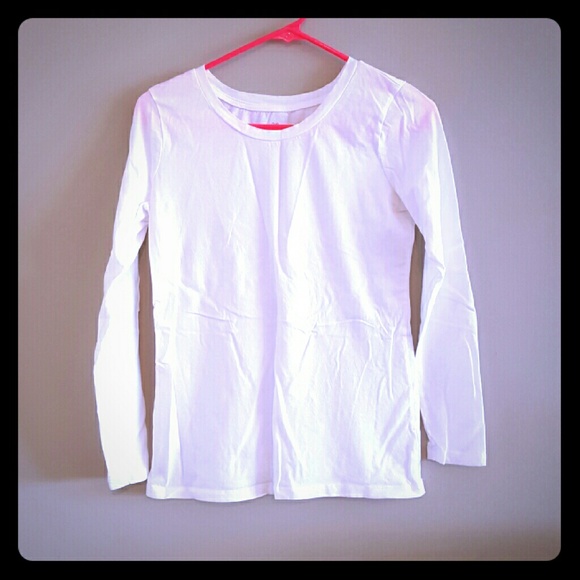 NWOT GAP The Essential Crew long sleeve tshirt