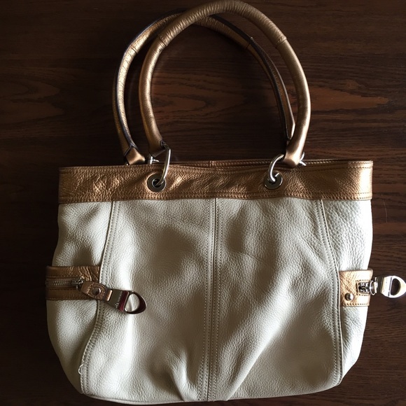 B. Makowsky Handbag