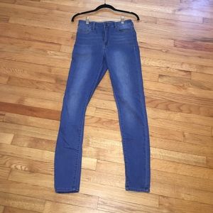 Brandy Melville high waisted skinny jeans