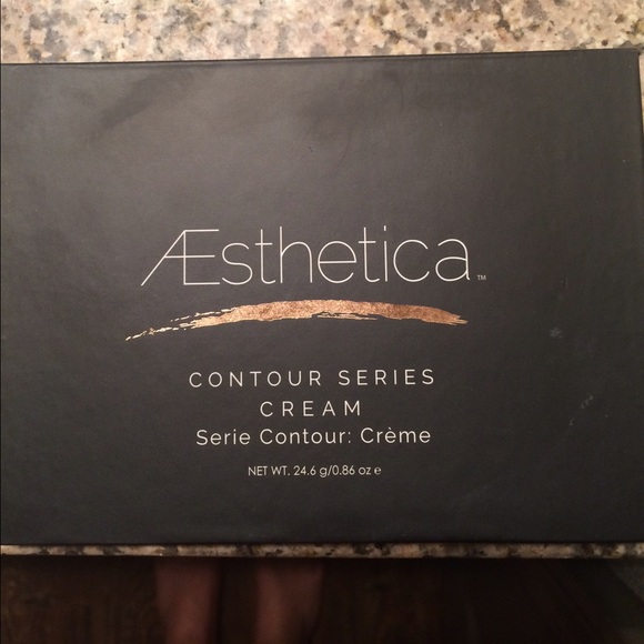 Aesthetica Cream contour (same as Anastasia BH)
