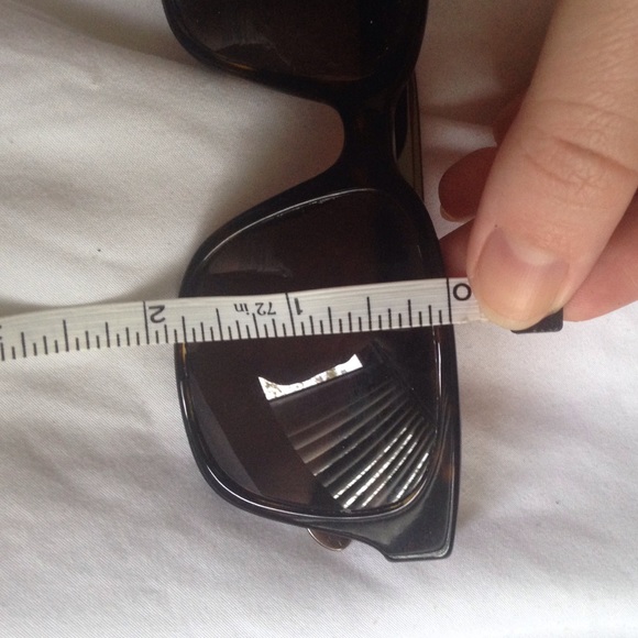 Burberry Unisex Sunglasses - Picture 4 of 4