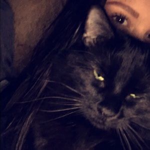 Meet your Posher, Danielle