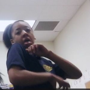 Meet your Posher, Lemya