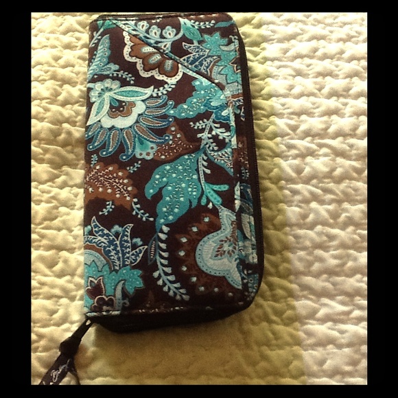 Vera Bradley Passport wallet