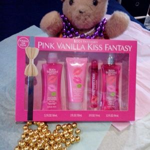 Pink Vanilla Kiss Bath Set(Reduced 7/11