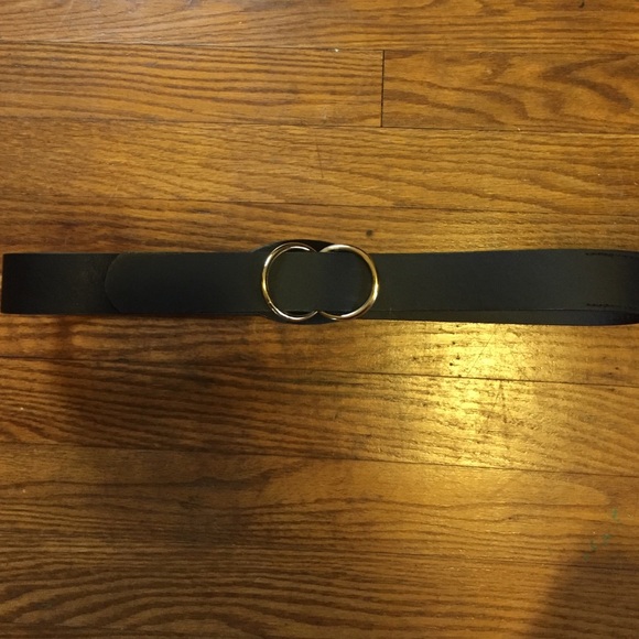 Wide waist belt with gold rings