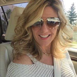 Meet your Posher, Julie