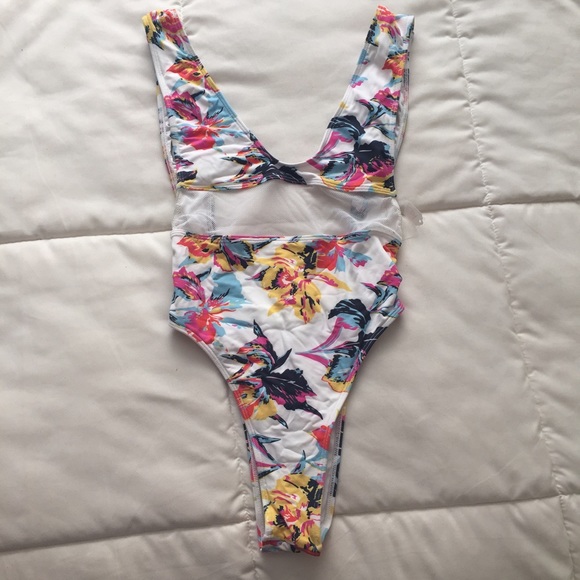 NEW Minimale Animale one piece swimsuit size Small