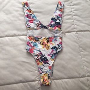 NEW Minimale Animale one piece swimsuit size Small