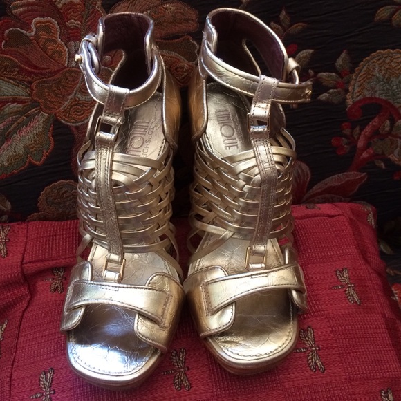 Limited edition Topshop Unique strappy sandals.