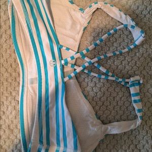 Lululemon sports bra