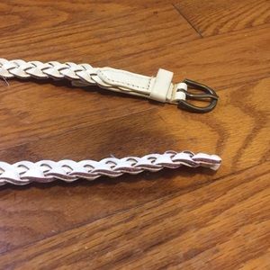 Distressed white skinny belt