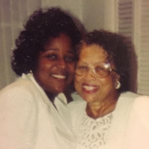 Meet your Posher, Dee