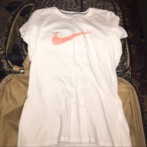 Nike tshirt