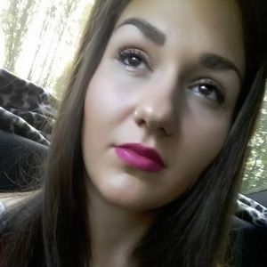 Meet your Posher, Lena